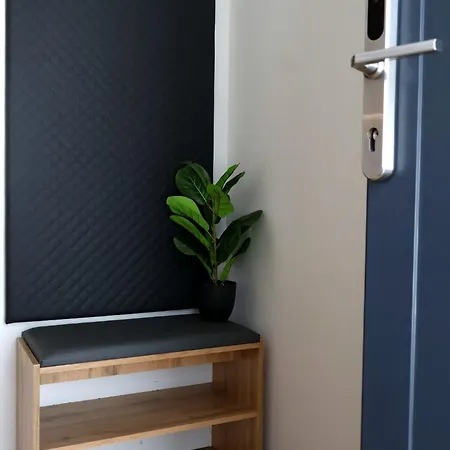 Deluxe Astrova C براتسيلافا
